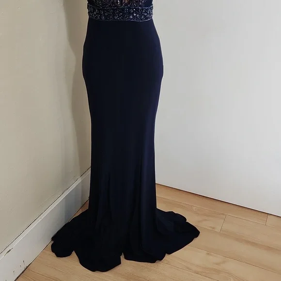 Size 2 Navy & Nude Prom/Pageant/Evening Gown by Dave & Johnny - Picture 3 of 8